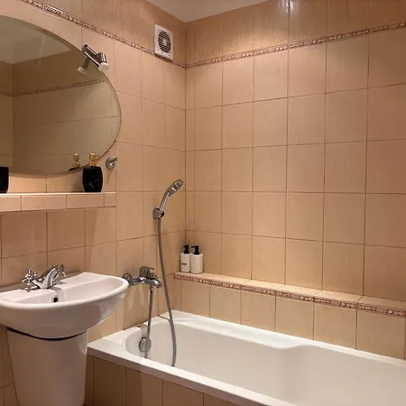 Elegant Escape Iv - Free Parking, Easy Access To Center Appartement Bratislava